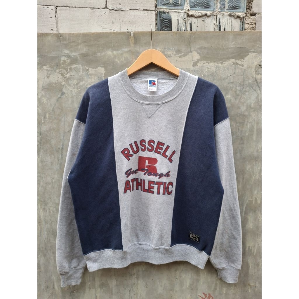 preloved crewneck russel athletic