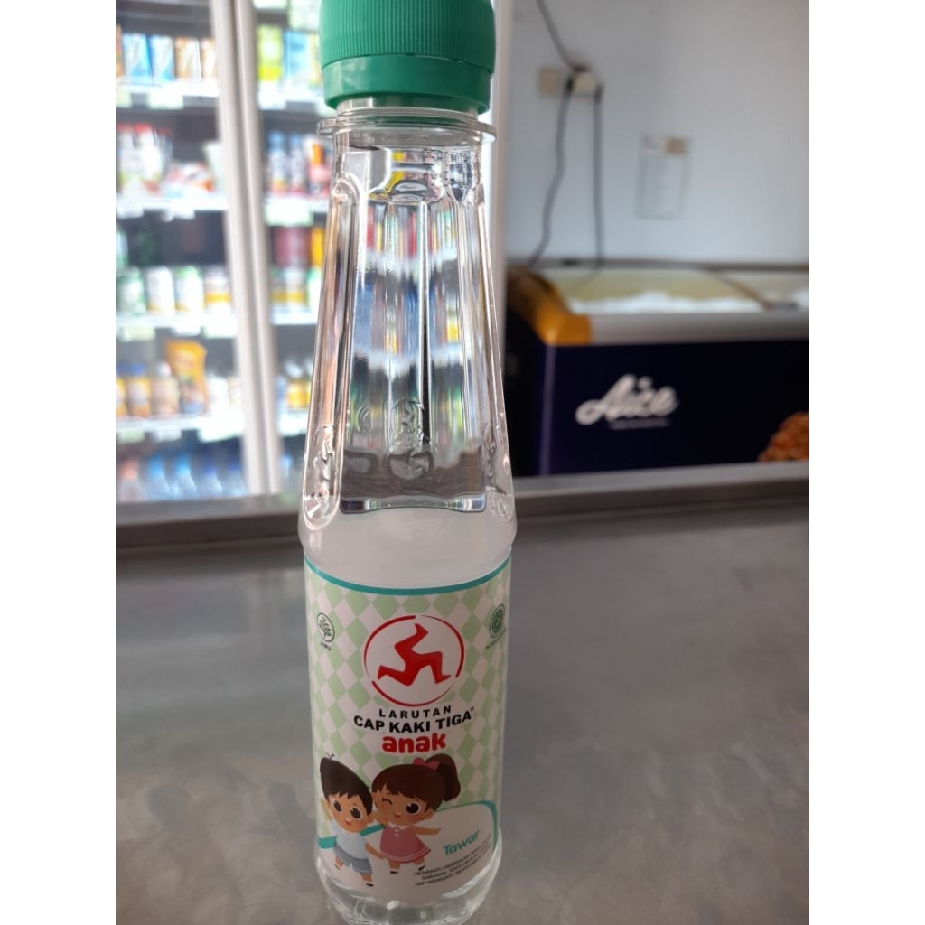 

Larutan Cap Kaki Tiga Anak rasa tawar 200ml