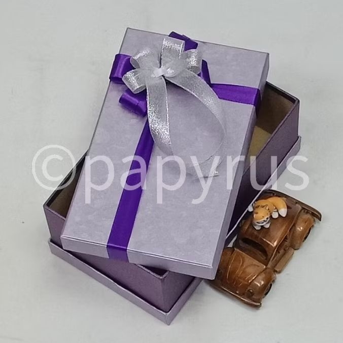 

PAPYRUS Sandwich 15x25 Tinggi 8cm Kotak Kado Gift Box Hardbox Hampers V3