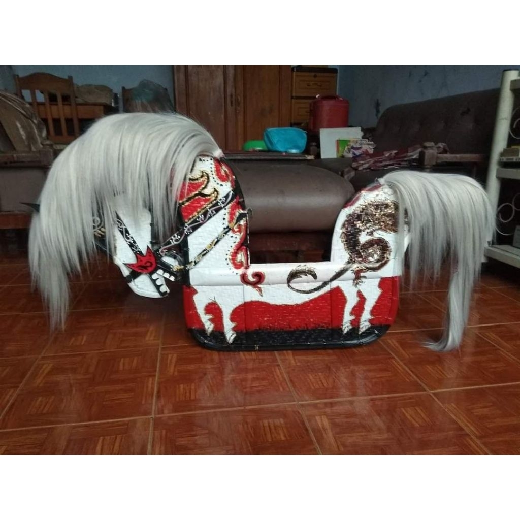 SEPASANG RAMBUT JARAN MODEL SURI