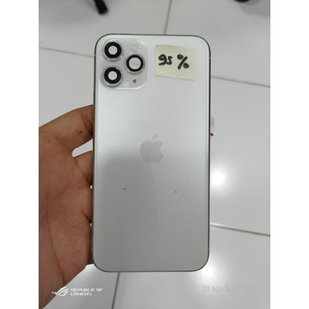 housing IP 11 pro kondisi 95% cabutan / copotan ibox