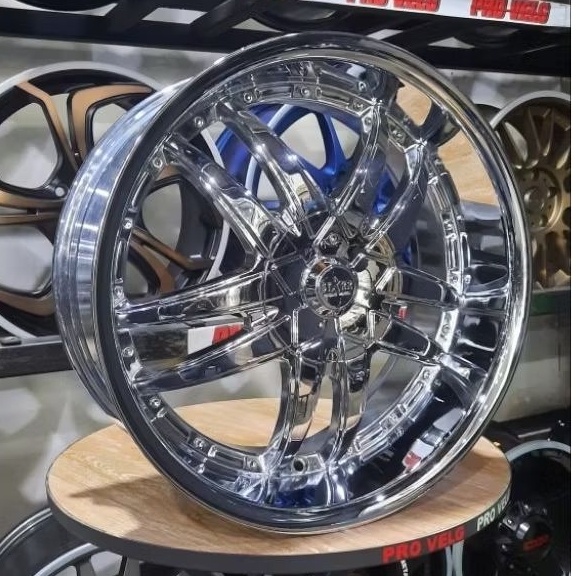 Velg Mobil Ring 18 PCD 4×100/114.3 Racing Wheel Brave 5013