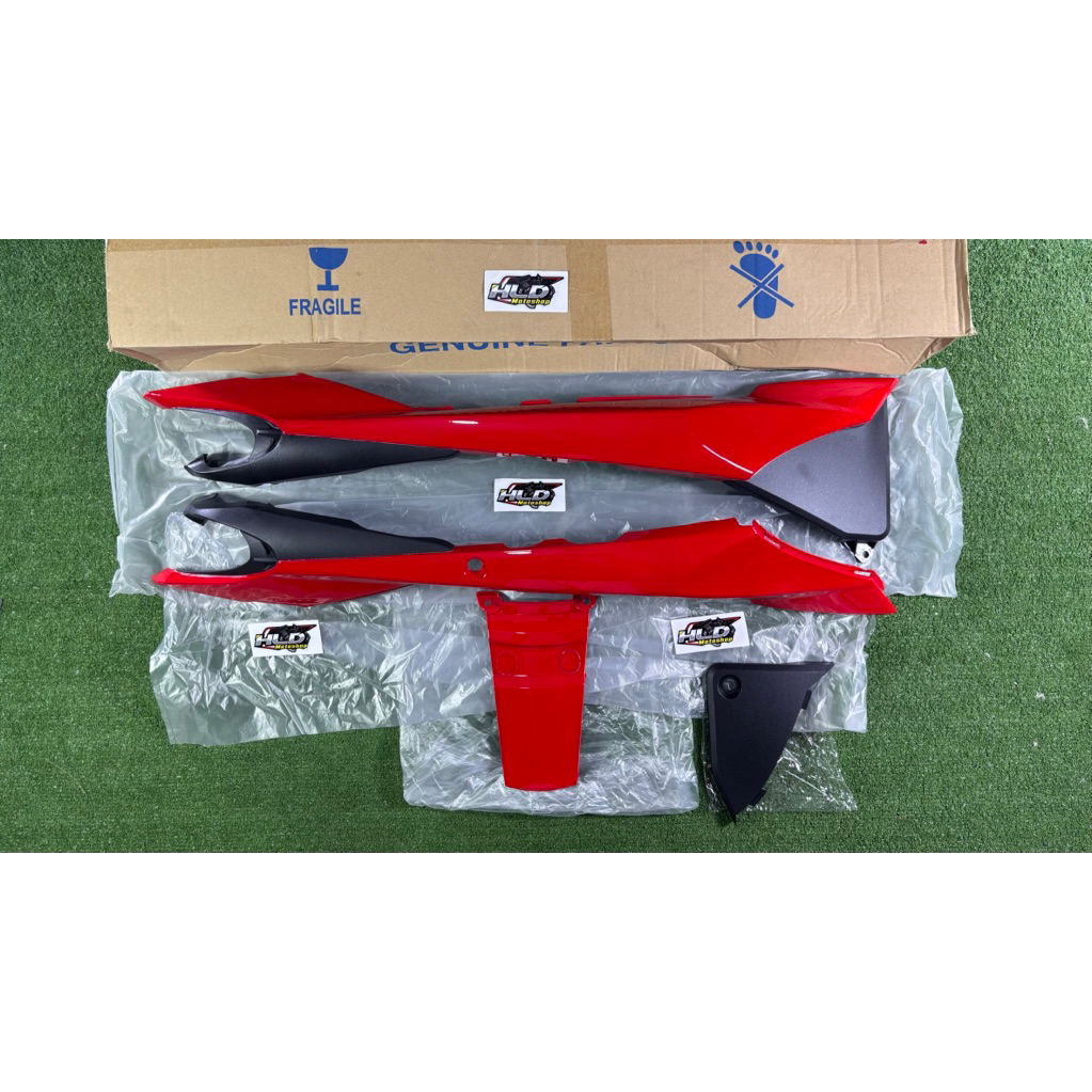 Body Samping Plus Pet Bodi Belakang RXZ Catalyzer RX-Z New Warna MERAH FERRARI Import Malaysia