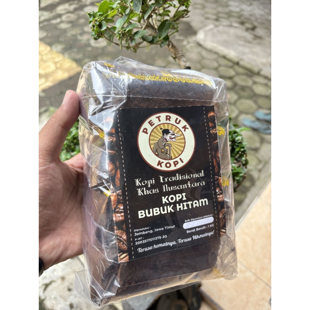 

Kopi Bubuk Hitam Khas Nusantara