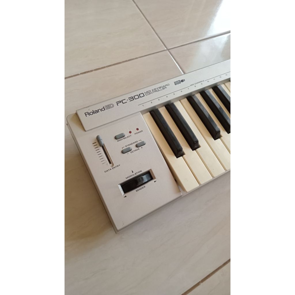 Midi Controller Roland ED PC300 Vintage -Bekas Normal Jaya