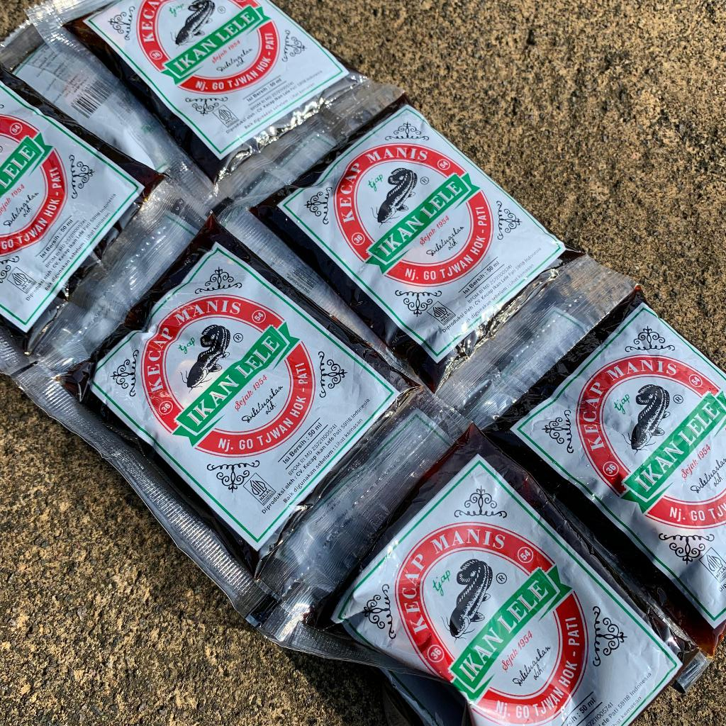 

Kecap Lele Sachet 50ML isi 6 Pcs - Kecap Manis Hitam Enak isi 6 Pcs