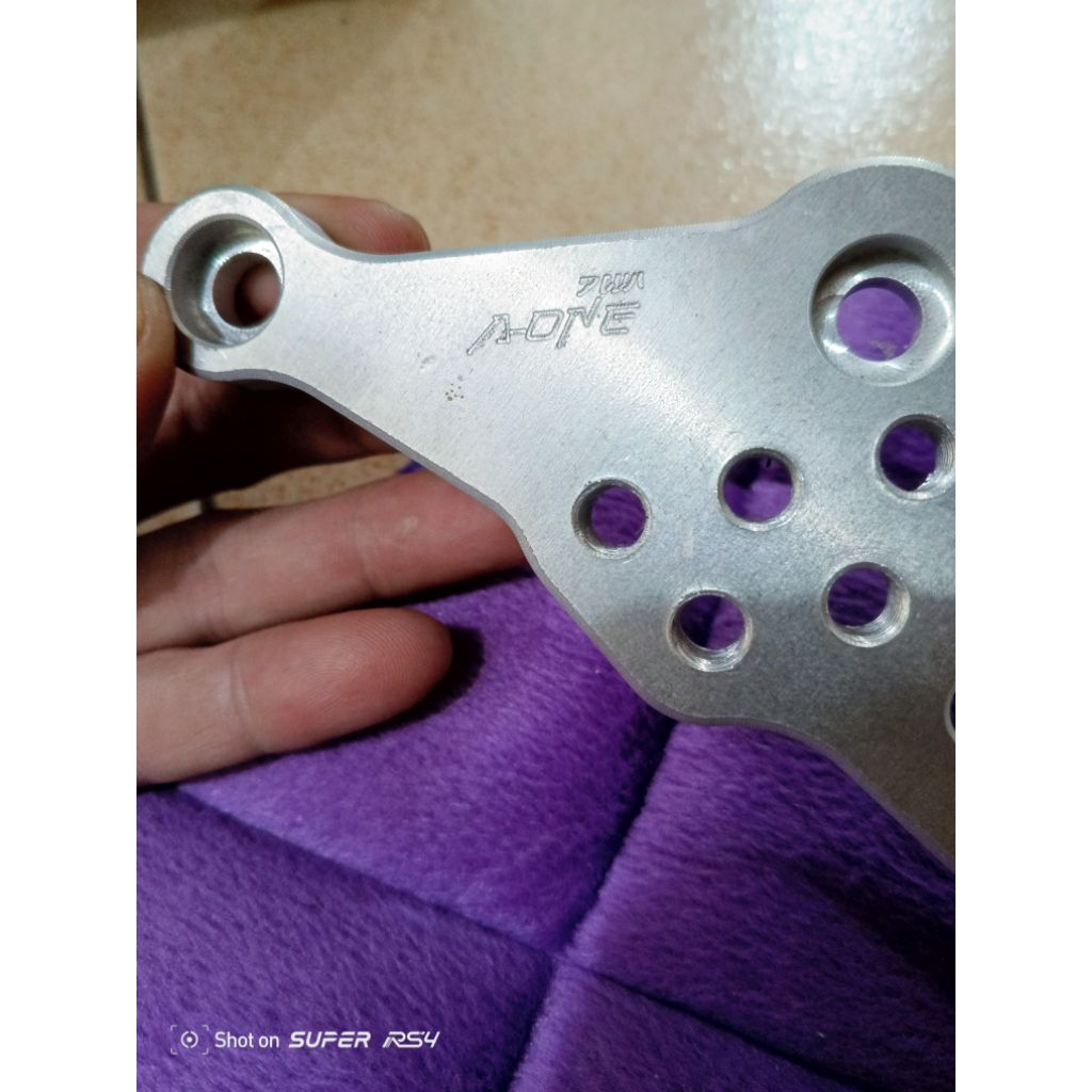 breket a-one dan UB plat