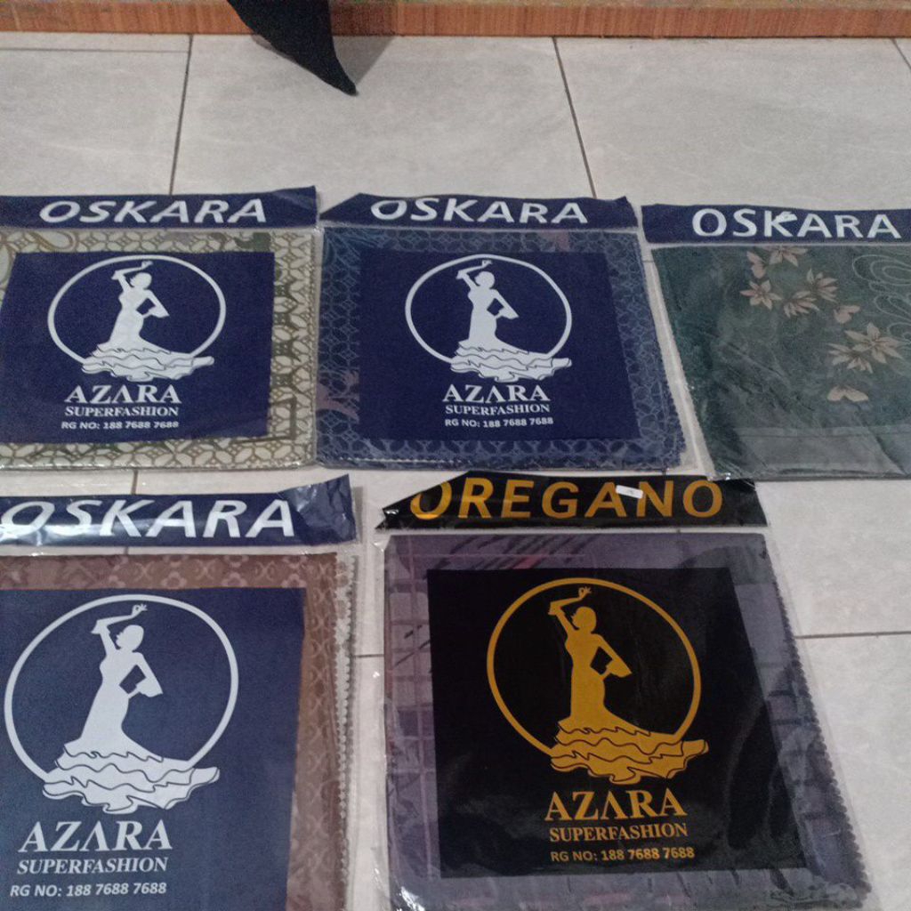 Jilbab Segi Empat Azara Motif