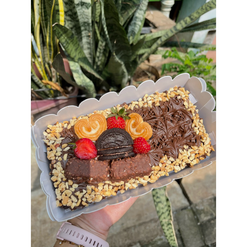 

Fudgy Brownies Cake Birthday uk 20x10