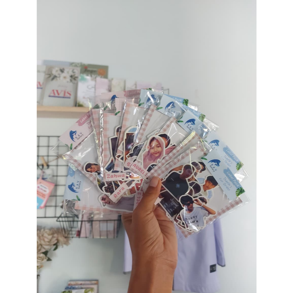 

CETAK STIKER CUSTOME FOTO SENDIRI WATERPROOF ISI 15 pcs