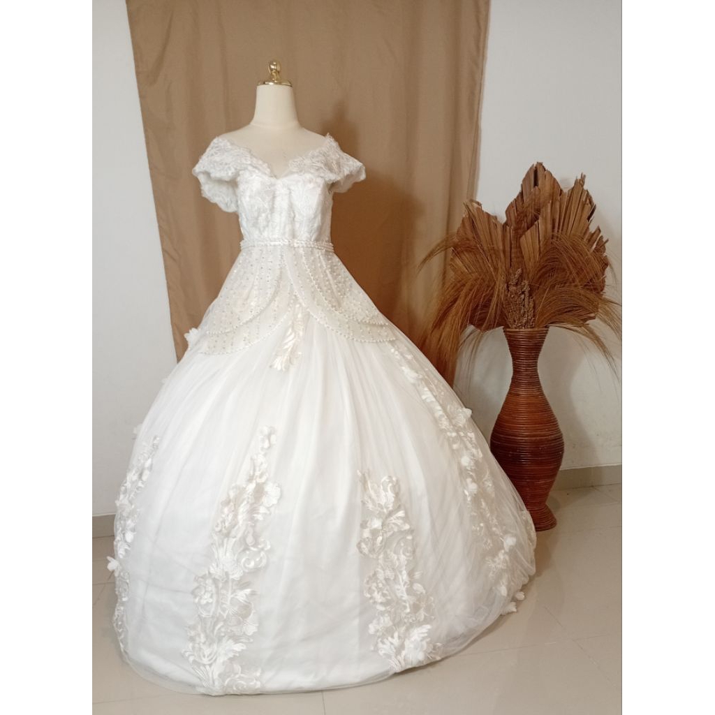 sewa gaun pengantin-sewa wedding dress-sewa baju pengantin