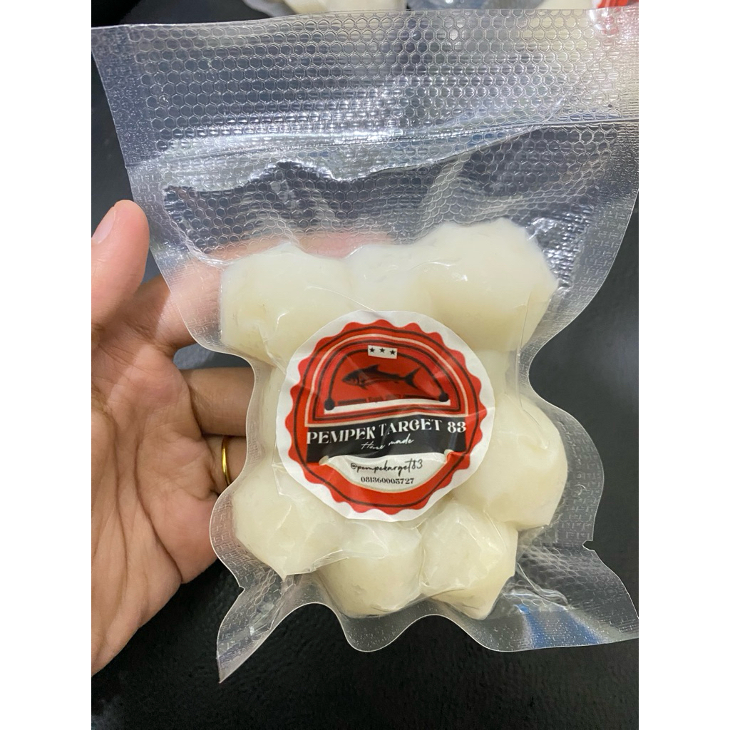 

Bakso Ikan Homemade per pack isi 10 Butir sedang | Asli ikan homemade halal