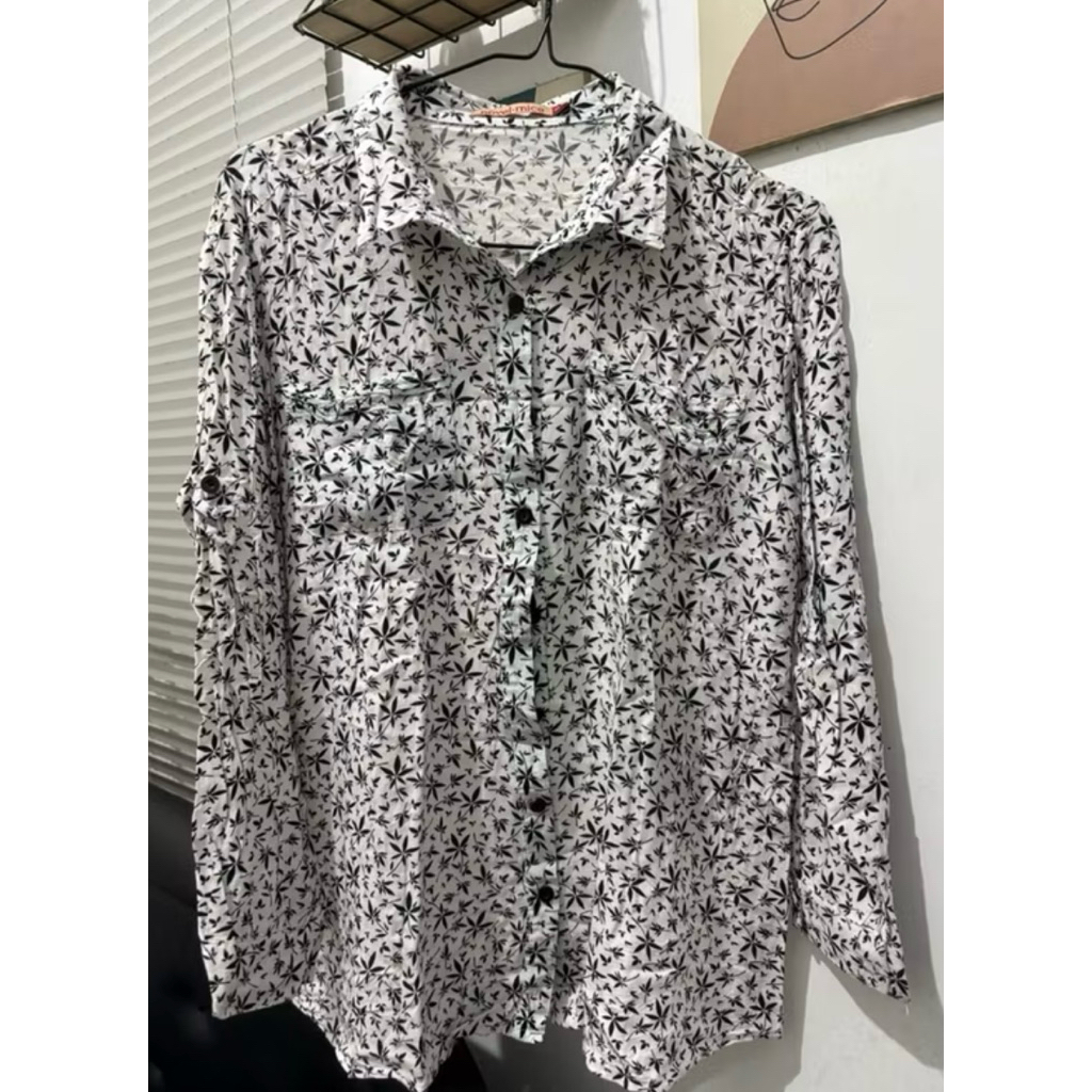 PRELOVED KEMEJA WANITA NOVEL MICE KATUN