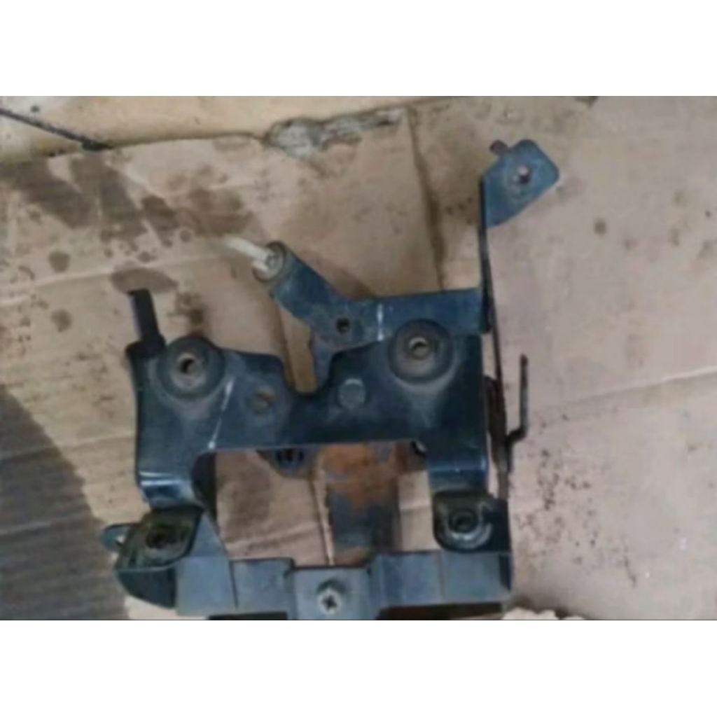 dudukan aki Vario karbu cc110 brang original