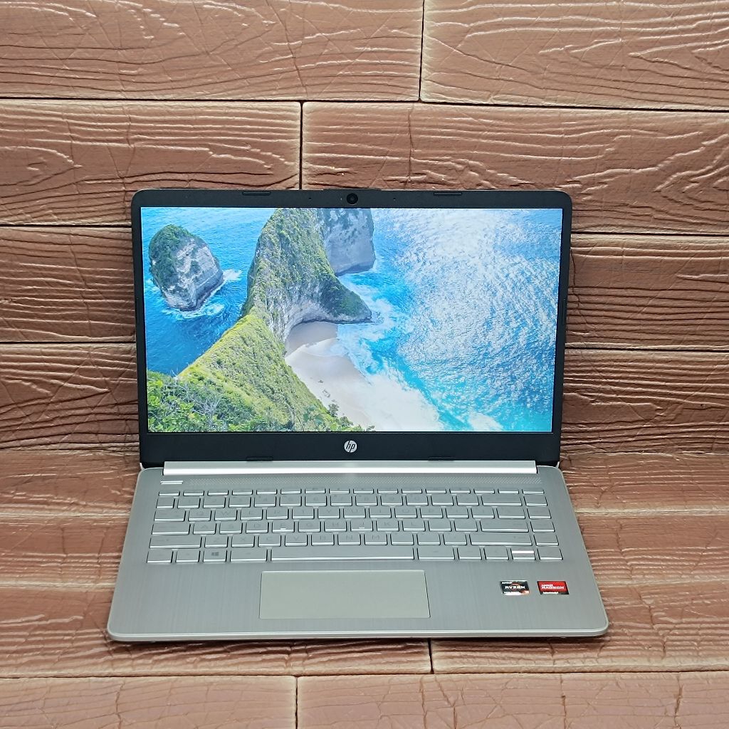 Laptop HP 14s fq1074nr AMD RYZEN 3-5300U RAM 8GB SSD 256GB