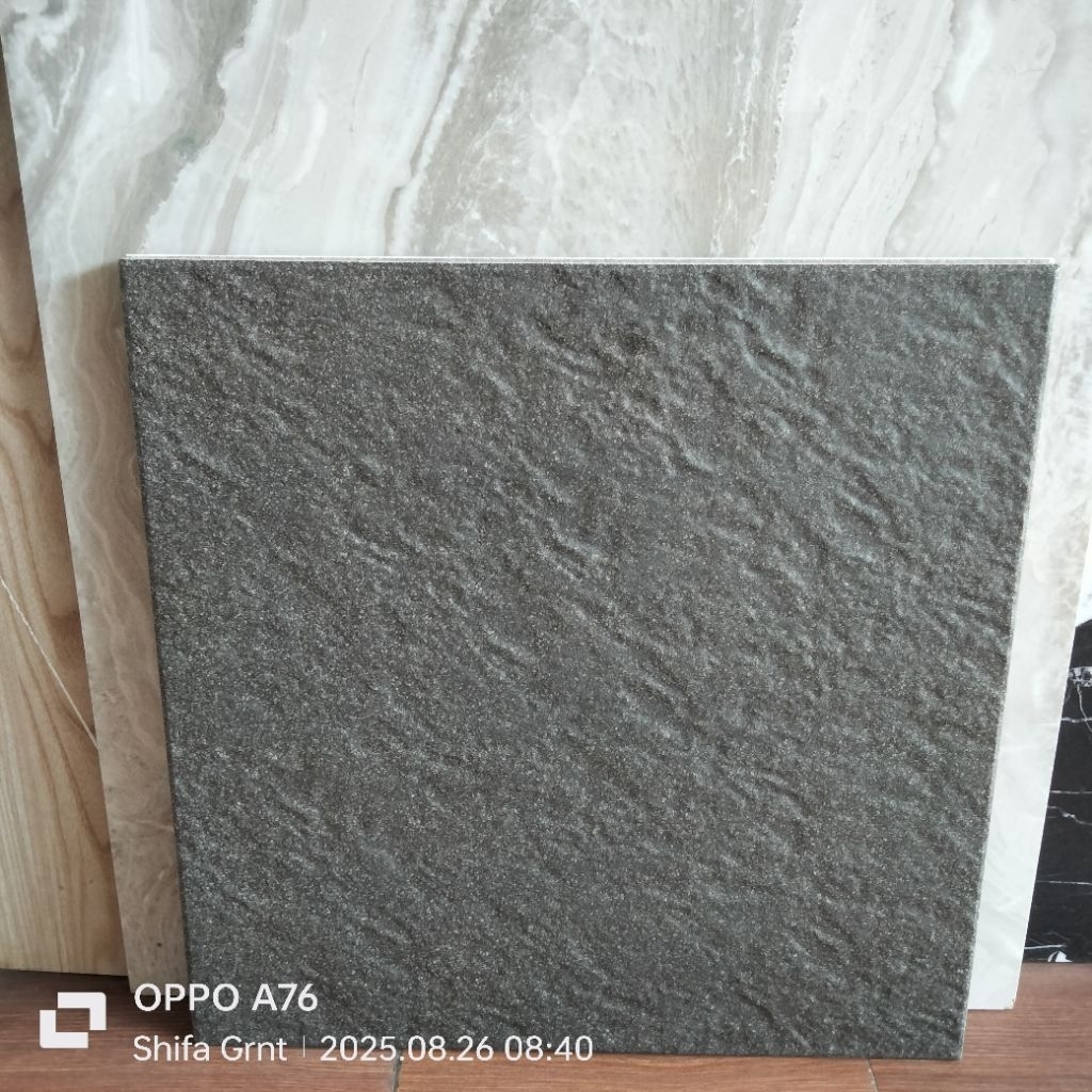 Keramik lantai 50x50.Blanca Graphite/KIA