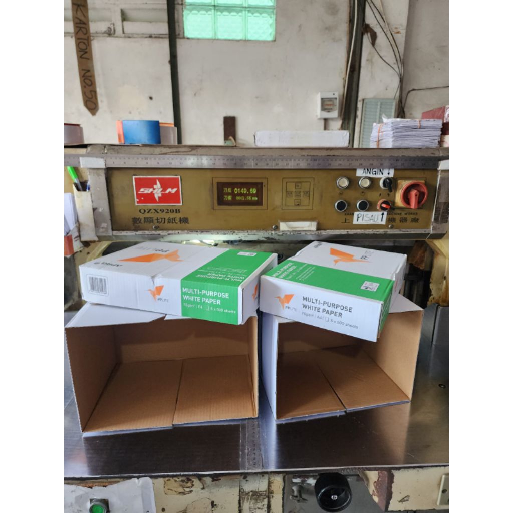 

Kardus Bekas Untuk Packing Ukuran A4 / F4