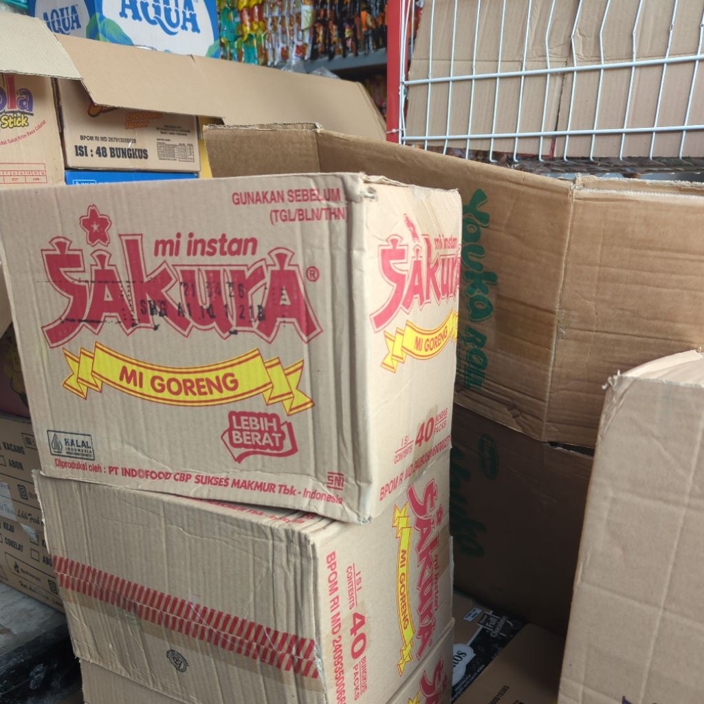 

mie goreng sakura 1 dus isi 40 pcs