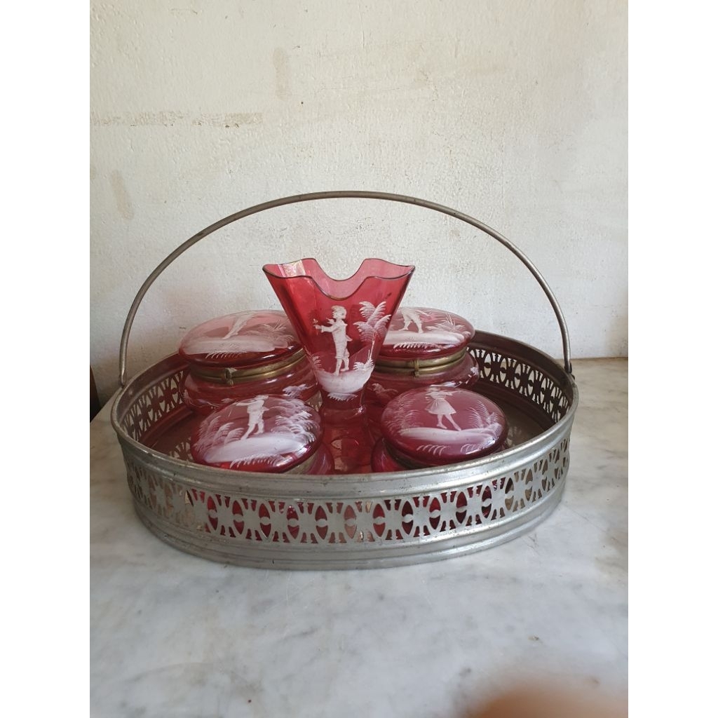 tempat sirih antik cap nona