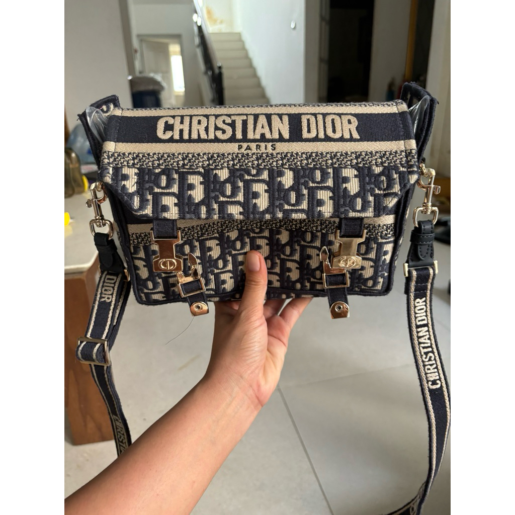 tas dior