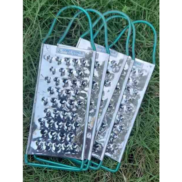 Parutan Singkong Lubang Besar Kawat Stainless Steel Anti Karat Alat Dapur Serbaguna Parut Ubi Kelapa