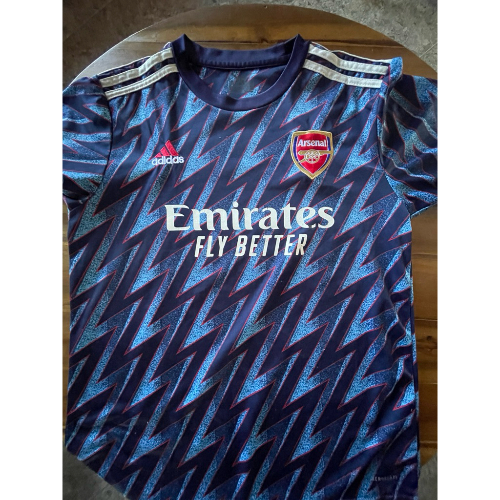 Arsenal 2021/22 Third