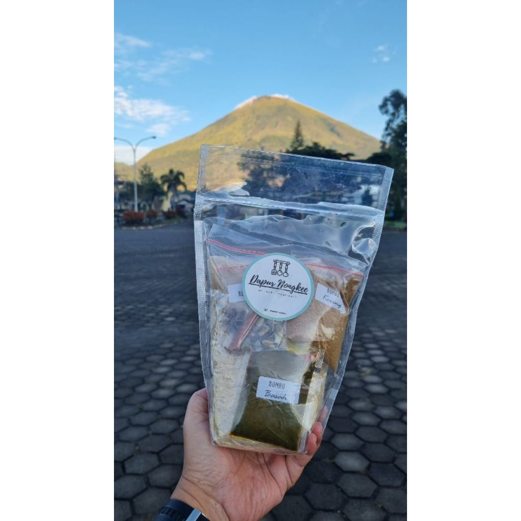 

Nasik Kebuli Instand 1kg Beras Basmati/Paket beras BasmatiDengan Bubu rempah lengkap