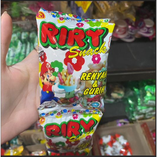 

Riri Snack Asin ( 1 gantung 10 bungkus )