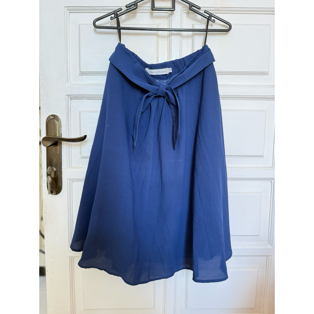 PL Rok Navy Atmosphere preloved skirt