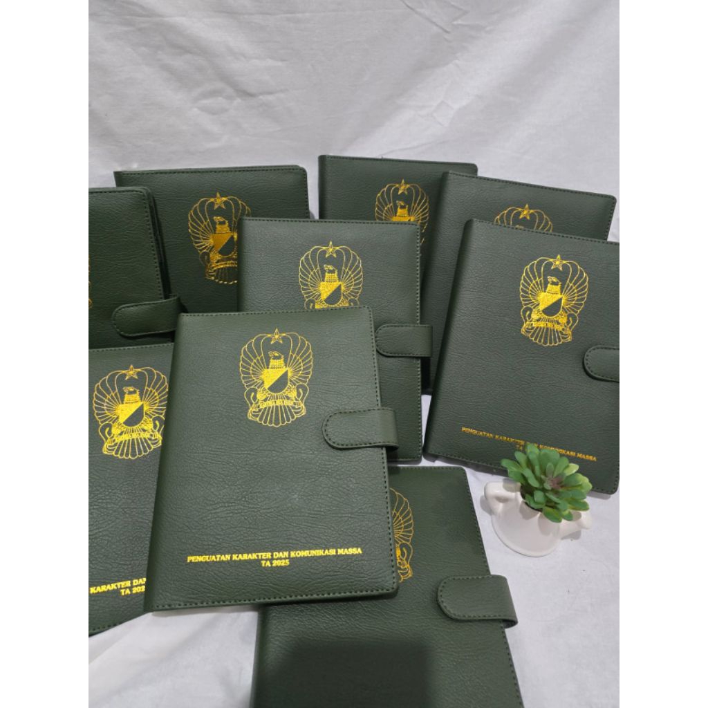 

Buku agenda custom,Buku agenda murah,Buku sovenir kantor,Hadiah kantor, Kantor murah