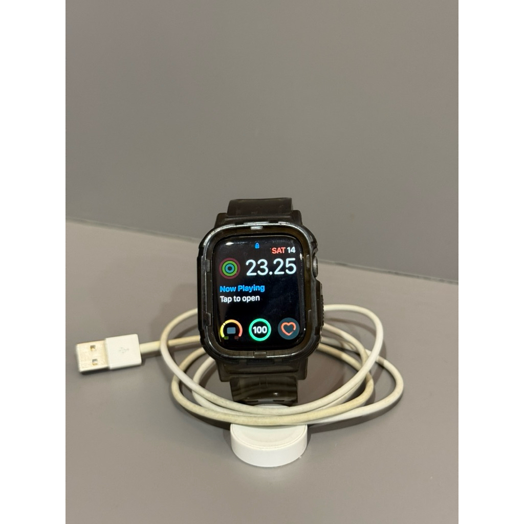 Apple watch series 4, 44mm preloved (original apple)
