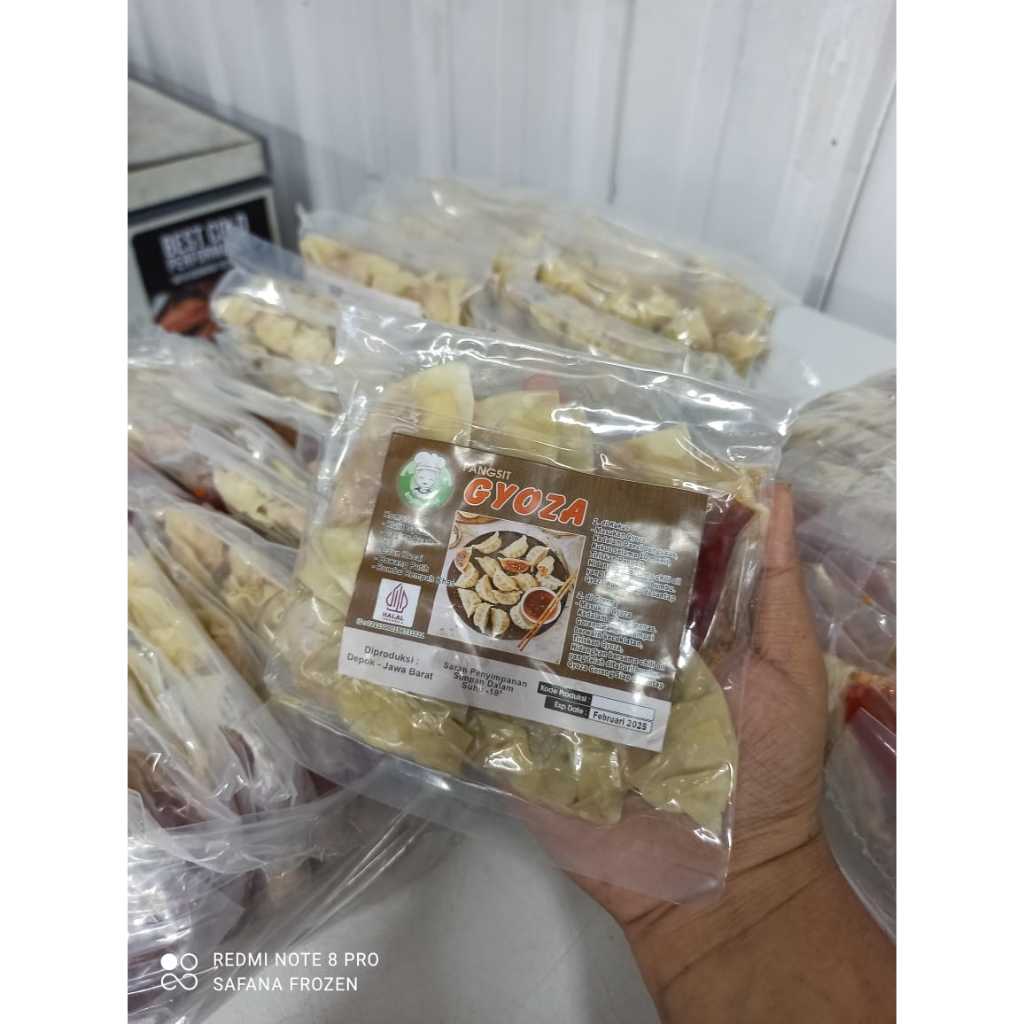 

Gyoza Frozen Isi Ayam & Sayur - Siap Masak - Halal - 1 Pack