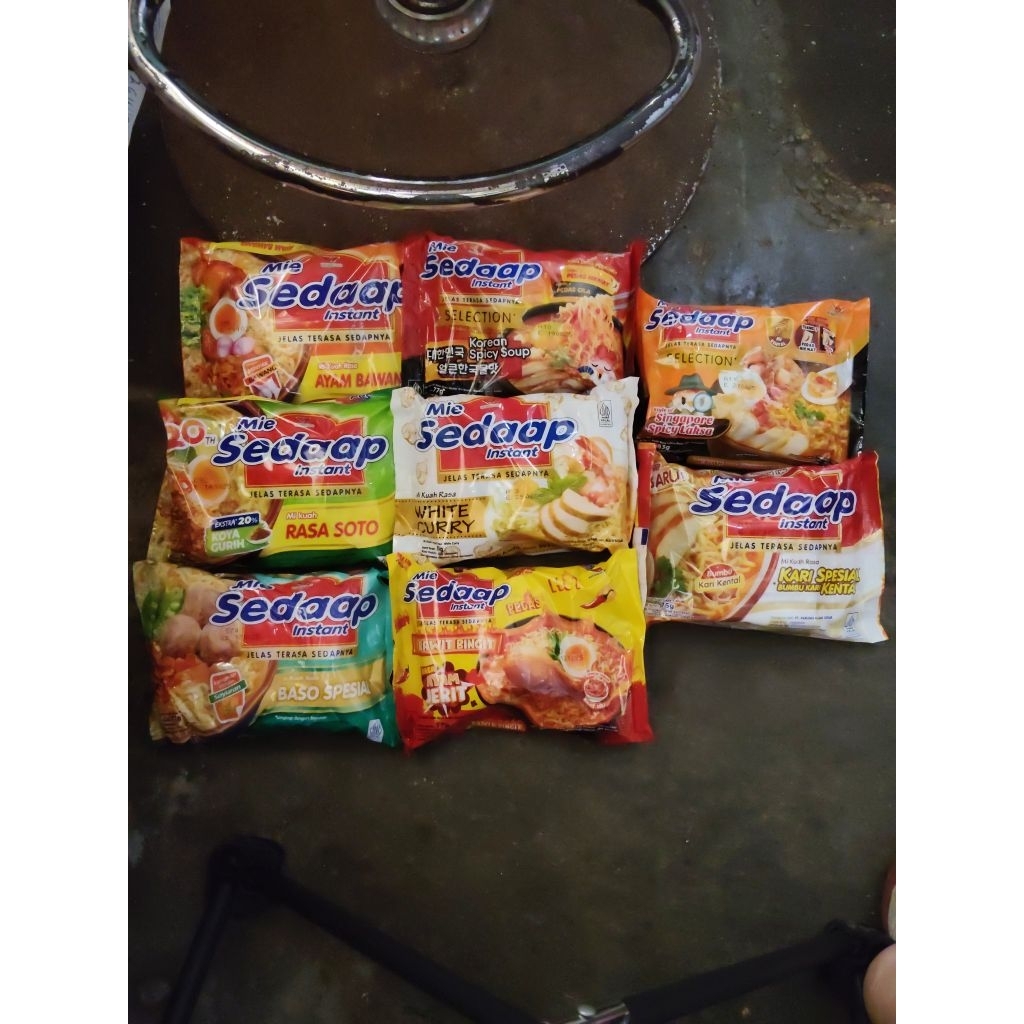 

8 pcs Varian Rasa Sedaap Mie Kuah