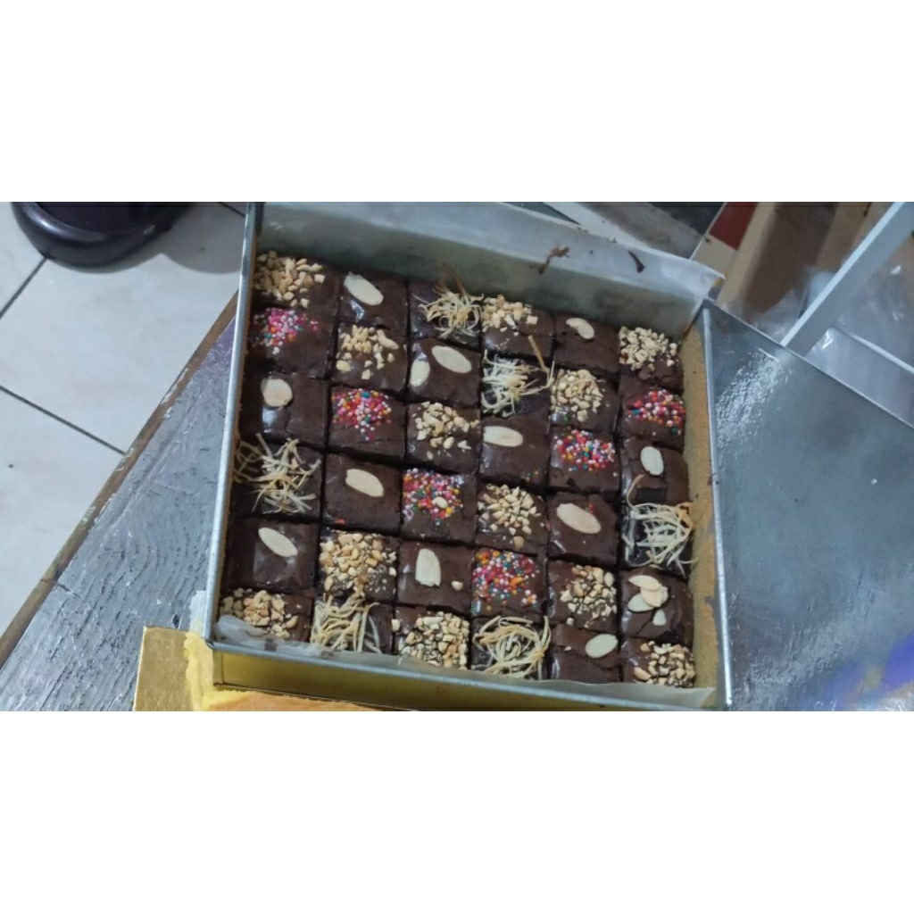 

Brownis fresh halal besar