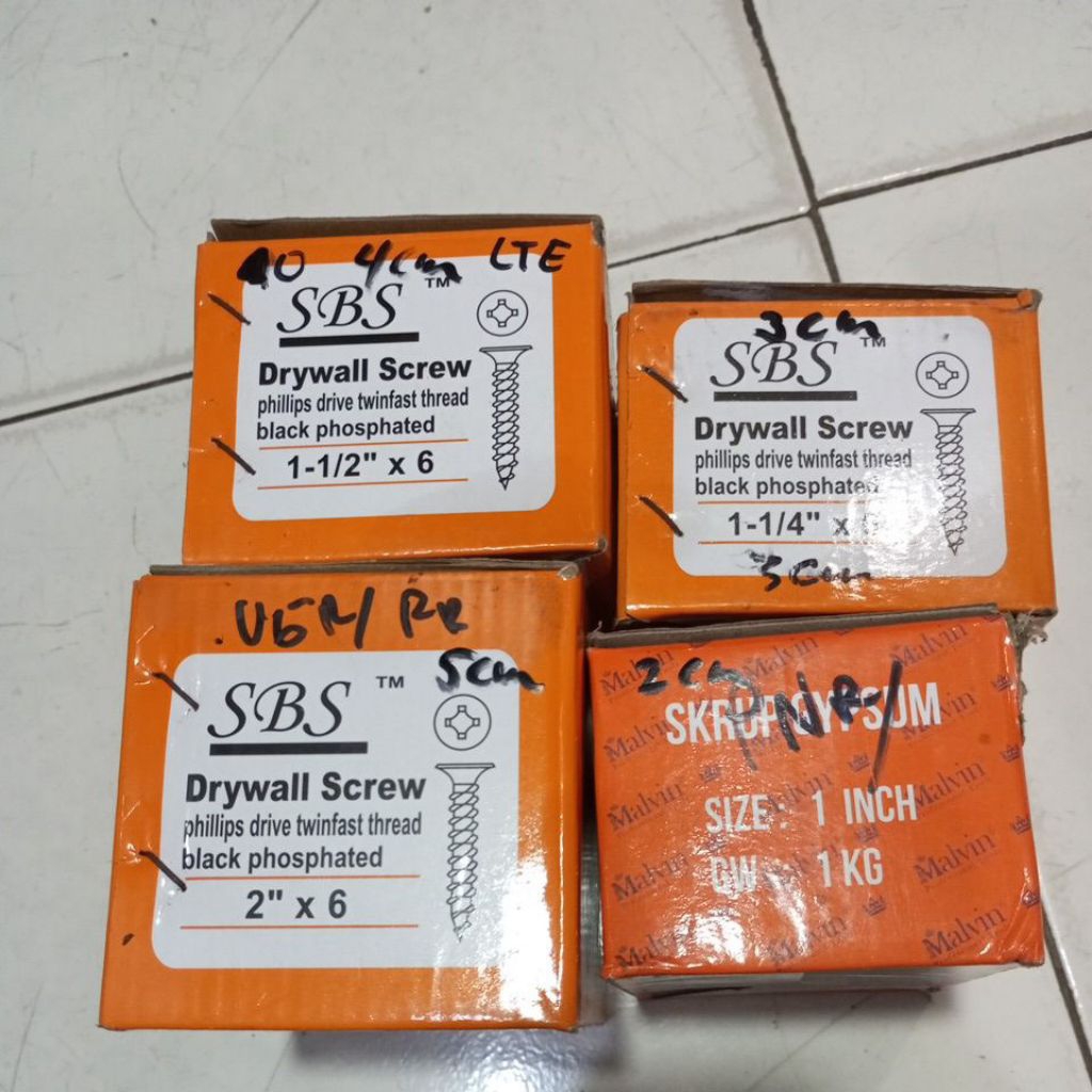 Scrup Gypsum 2.5 Cm 3 Cm 4 Cm 5 Cm 1 Kotak 500 Gr Scrup Driwall 500 Gr Scrup Gypsum Hitam