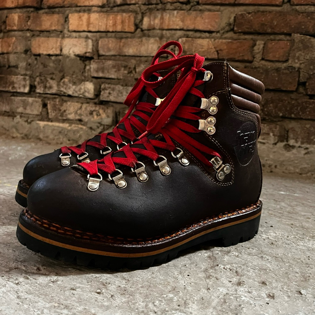Han Wag Vintage hiking mountaineering boots, heavy duty boots, monkey boots