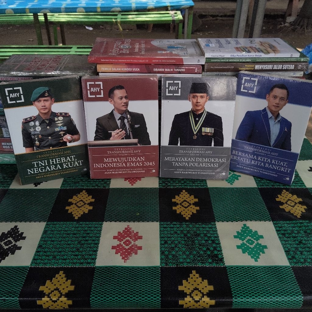 Buku Original •  TRANSFORMASI - MERAYAKAN DEMOKRASI , BERSATU KITA BANGKIT, INDONESIA EMAS 2045, TNI