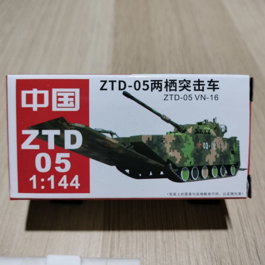 Miniatur Tank  ZTD-05 1:144 mainan militaru