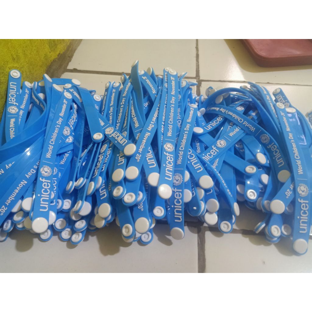 gelang kancing custom