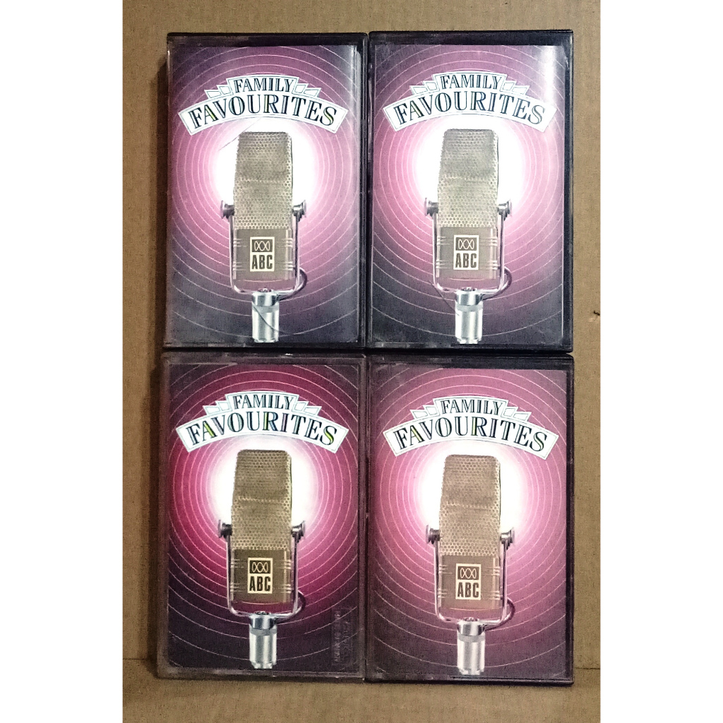 FAMILY FAVOURITES - PAKET 4 KASET IMPOR