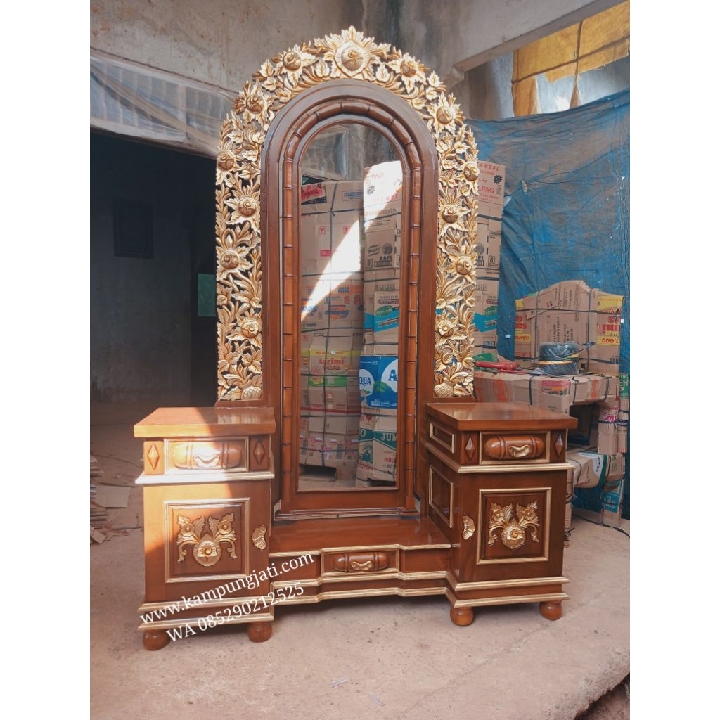 MEJA RIAS , TOLET , TOLET GOYANG , TOLET UKIR , TOLET GEBYOK