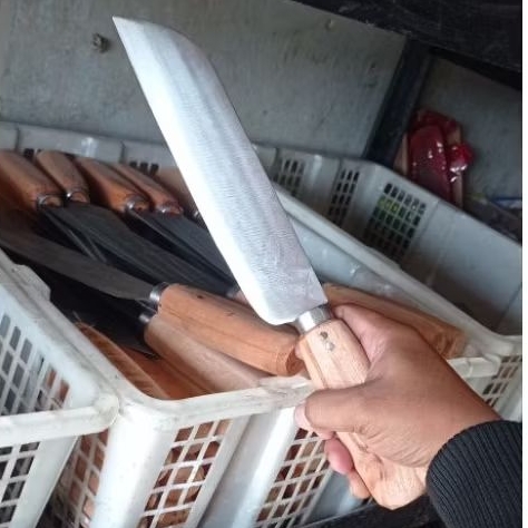Pisau Dapur 9 inchi Bahan HSS ex Plat Gergaji Batu