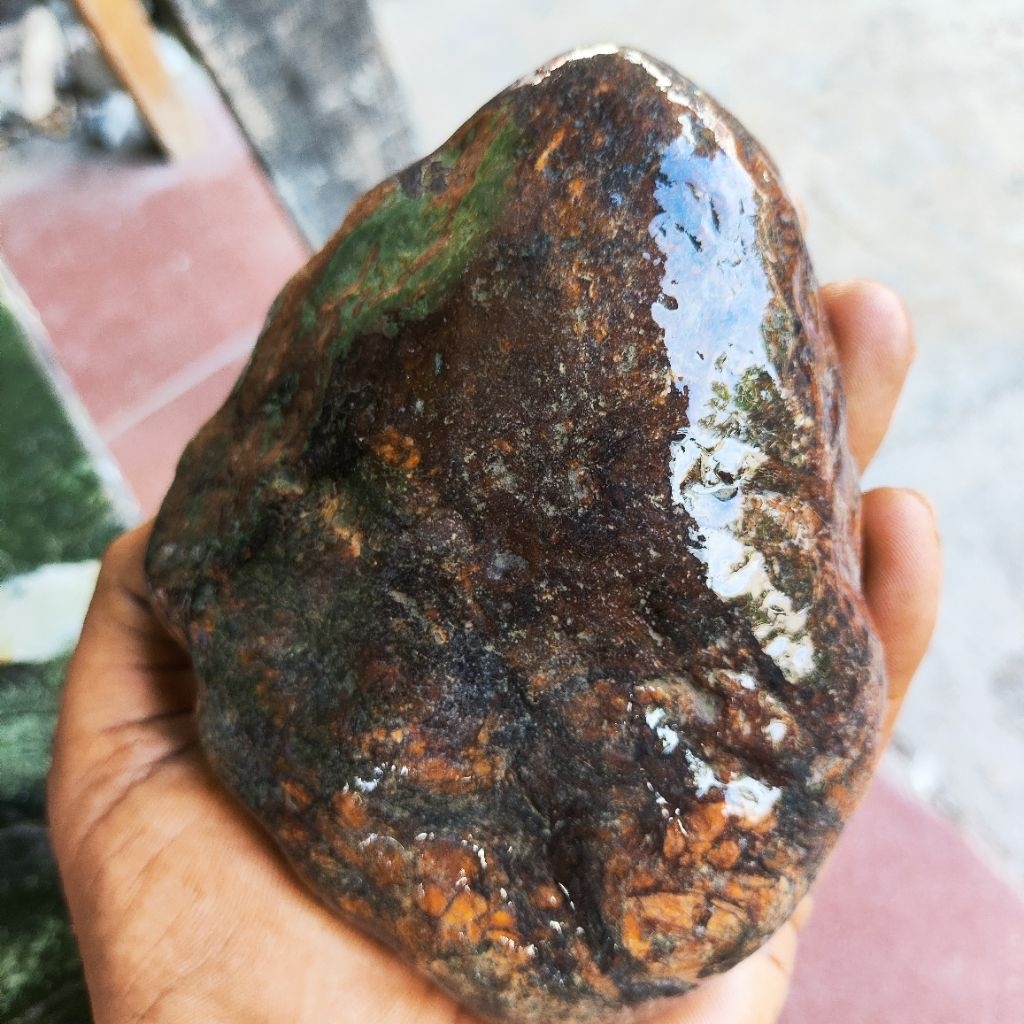 Bongkahan batu giok aceh tunggal