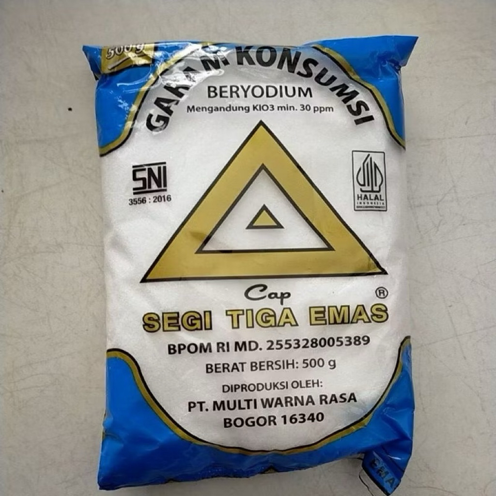 

Garam Dapur Garam Halus Garam Yodium Cap Segi Tiga Emas 250 Gram 500 Gram