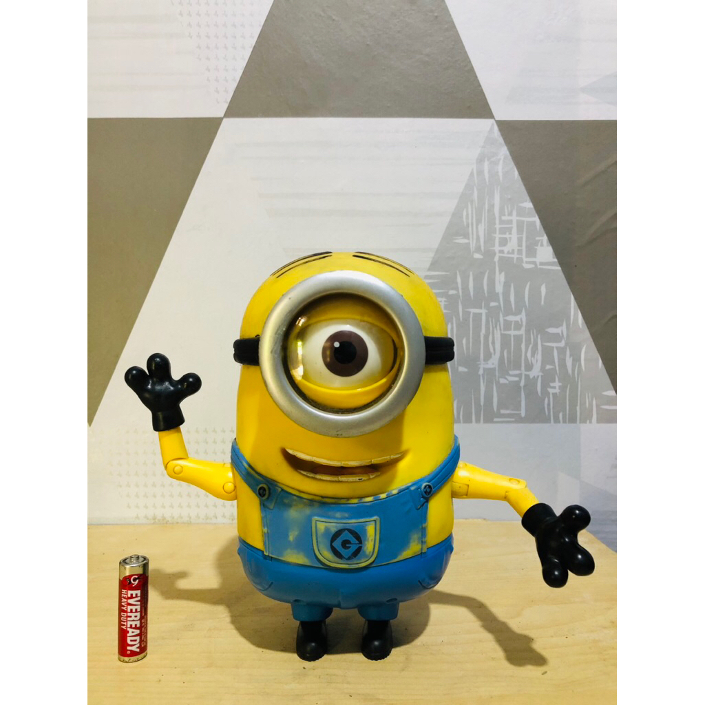 Mainan Figure Minions Thinkway Toys Despicable 8" Stuart Talking Vintage