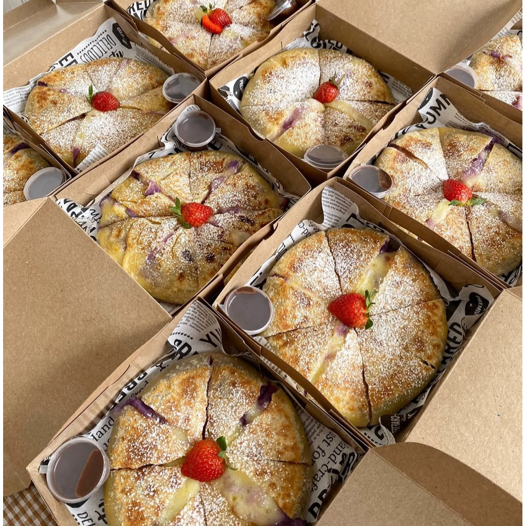 

POTATO & UBEE CHEESE BREAD BY SWEETCHOCOBOXS