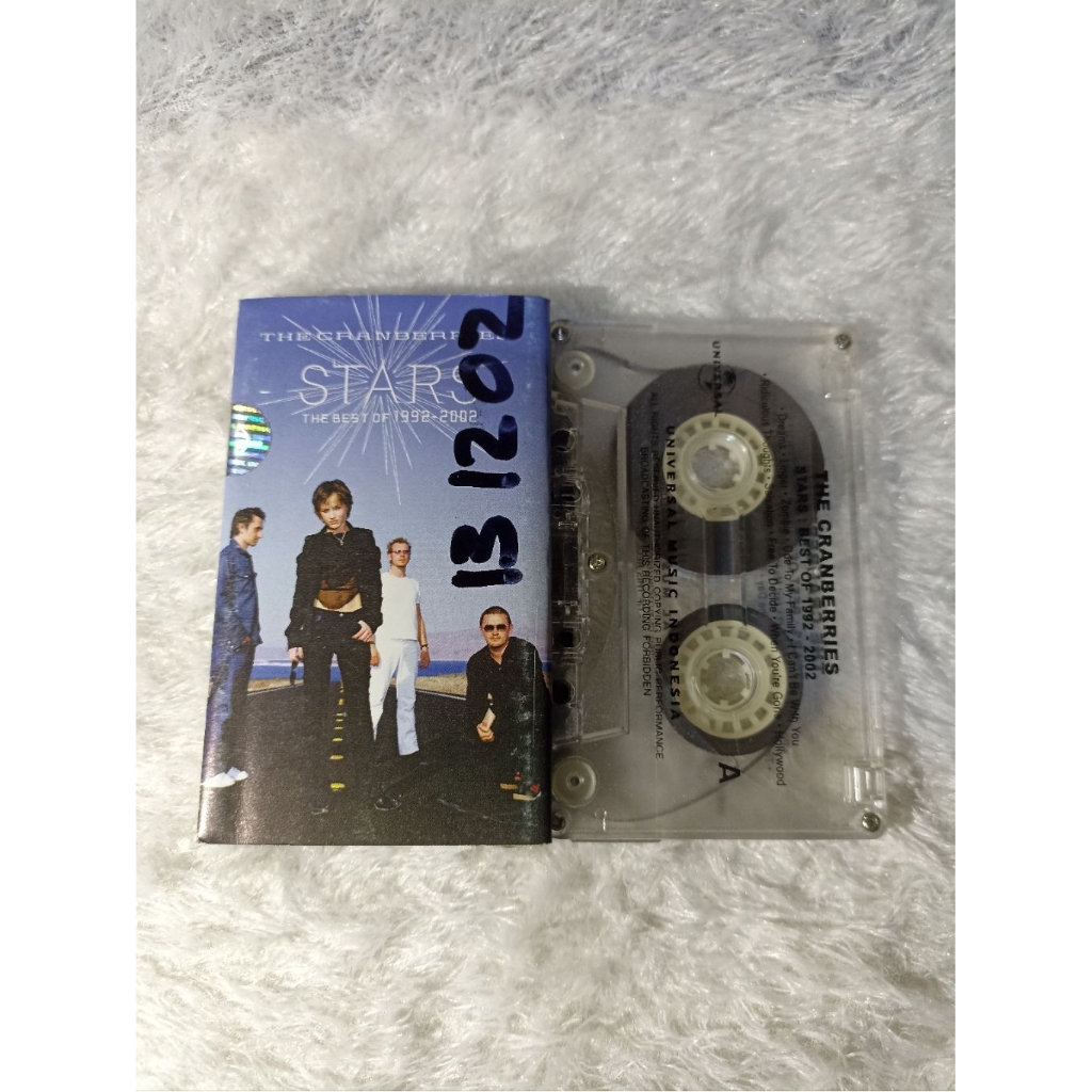 kaset pita the cranberries album stars the best of the cranberries 1992-2002