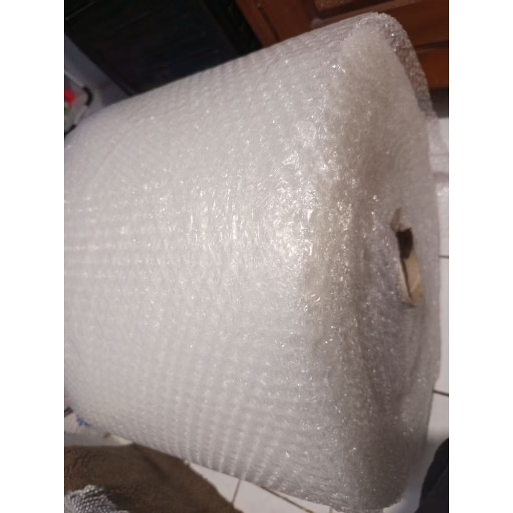 

bubble wrap+thermal alumunium pouch+therma freezer/ice gel