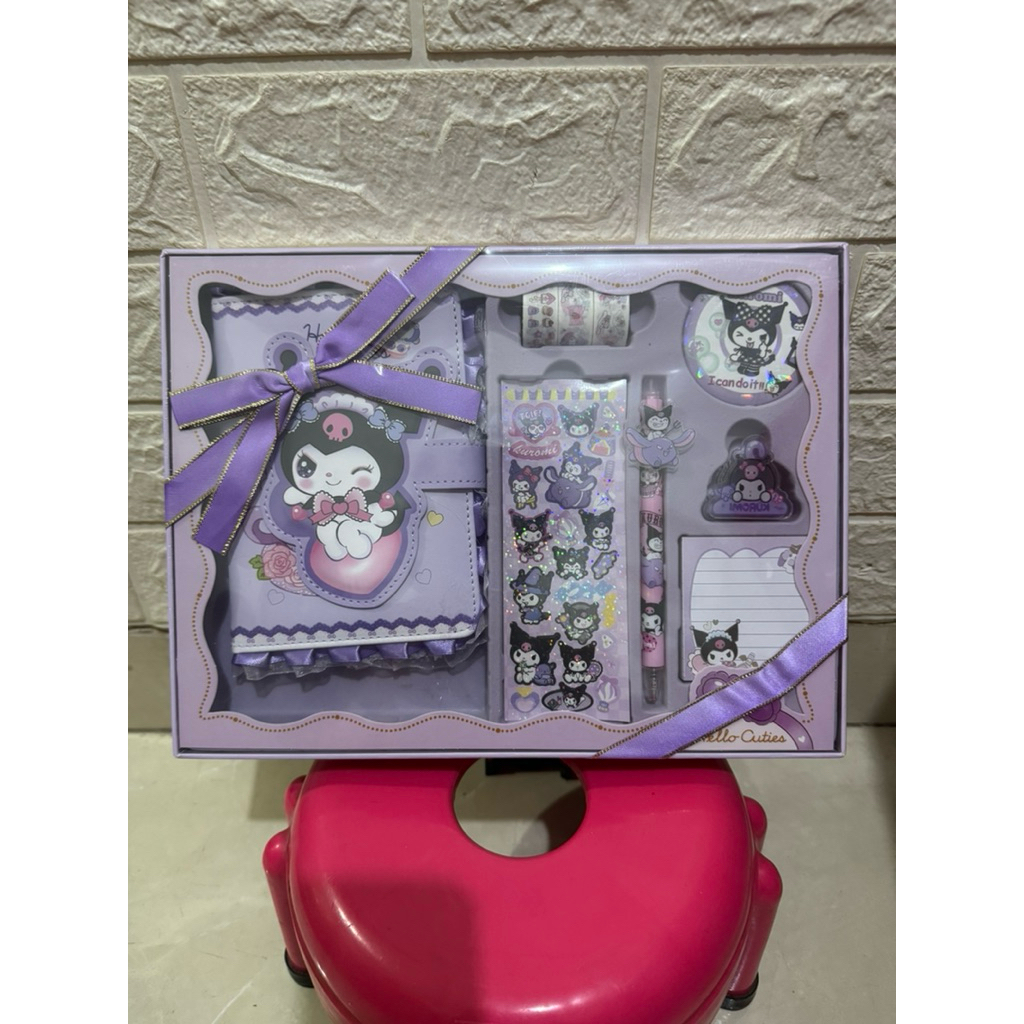 

Hadiah anak set lengkap stationery gift set box sanrio kuromi kado ultah Set Alat Tulis / Set Alat Tulis Karakter (TERMURAH) / Notebook Gift Box / Gift Box Lucu / Set Gift Box