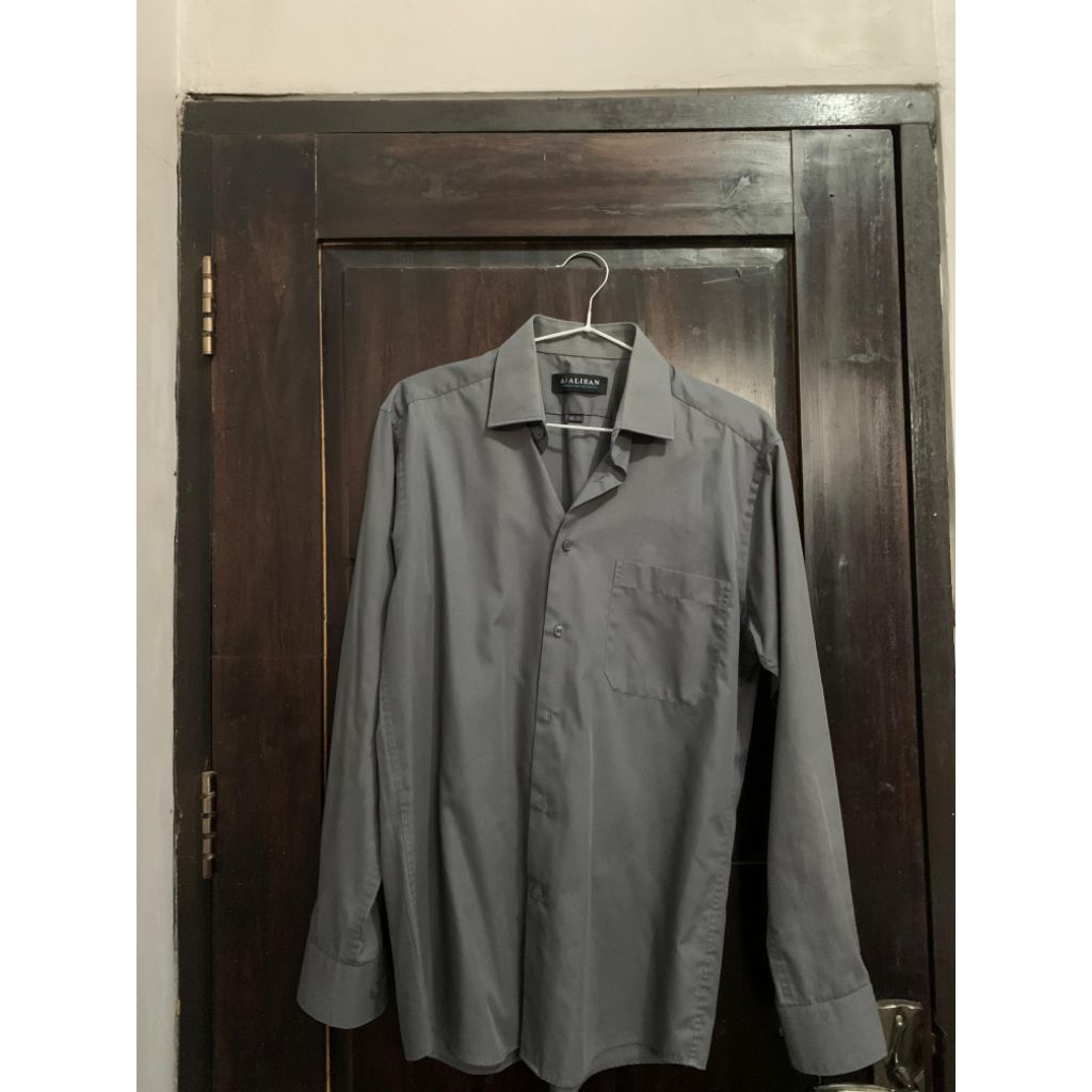 Preloved Kemeja Alisan Abu Tua